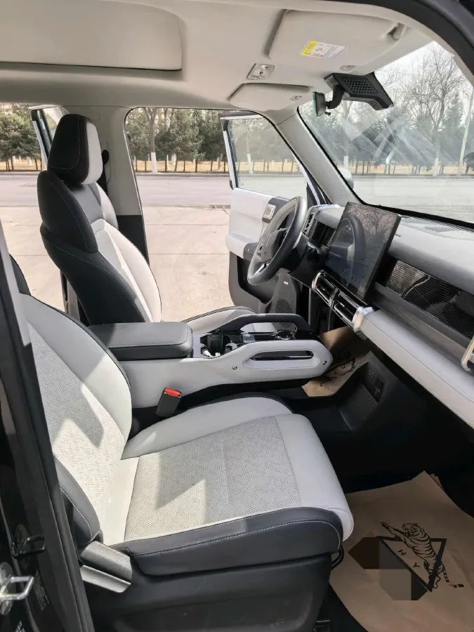 2024 Dongfeng RuiQi 7 2.0T 228HP L4 8AT,autocango,china used car exporter,china ev exporter,chinese used car exporter,chinese used ev exporter