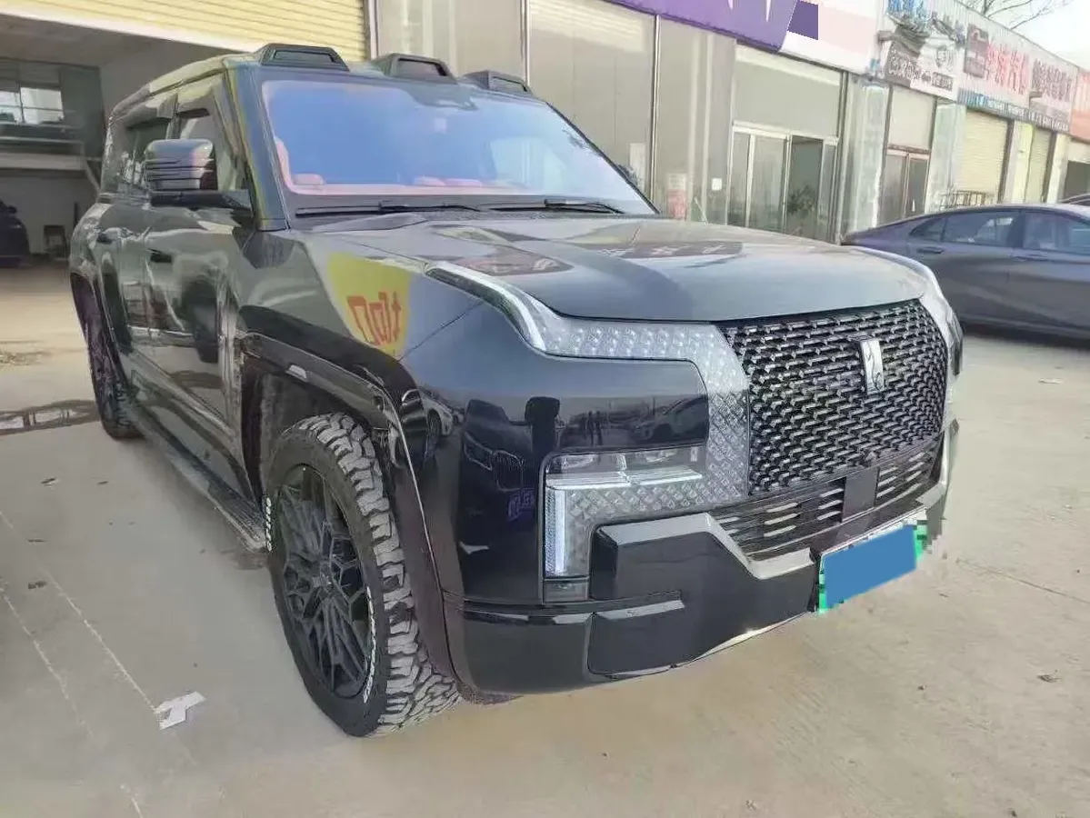 2023 YangWang U8 2.0T 272HP L4 REEV 49.05KWH,autocango,china used car exporter,china ev exporter,chinese used car exporter,chinese used ev exporter