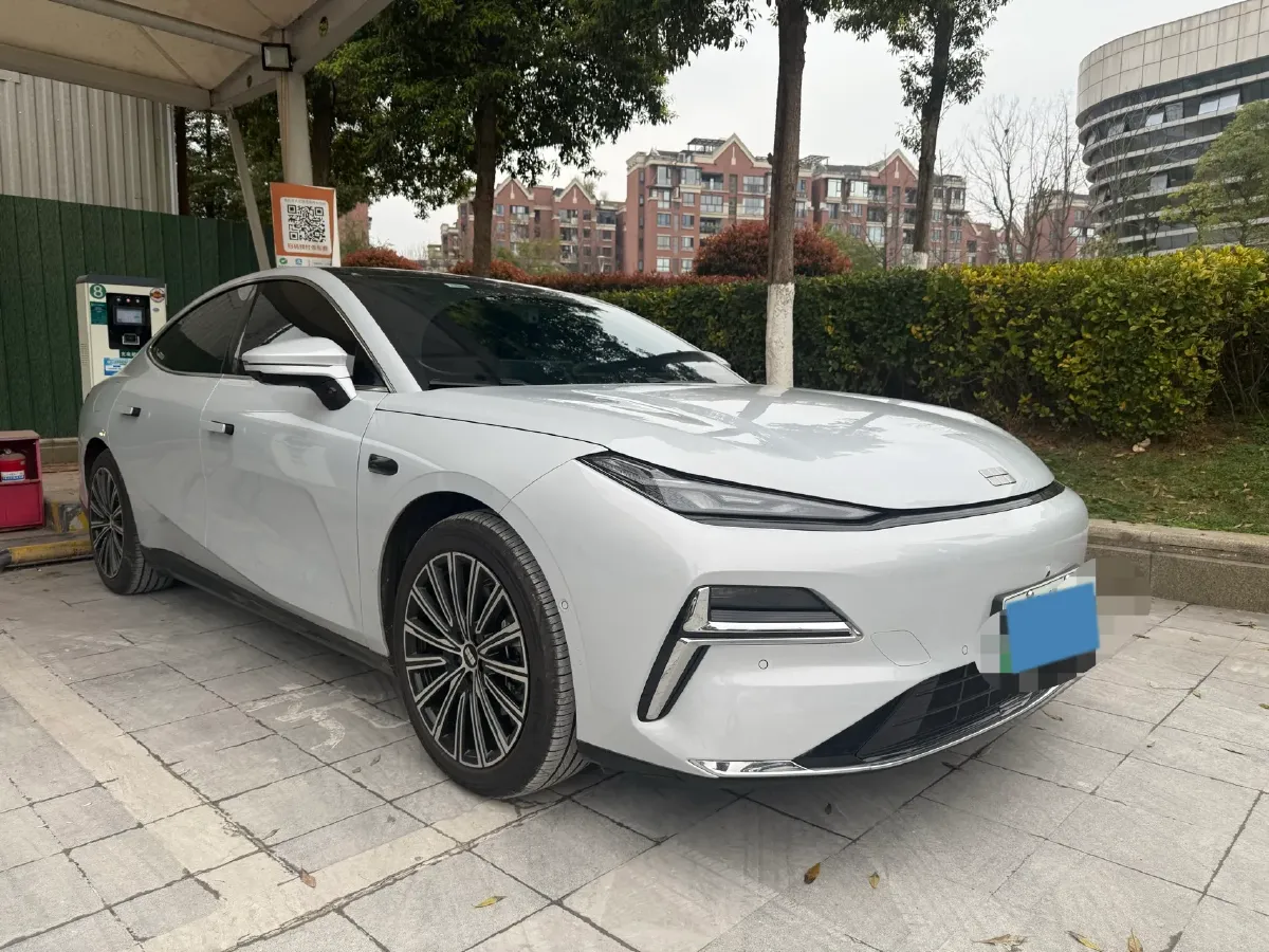 2025 Geely Galaxy Starshine 8 1.5L 112HP L4 1DHT PHEV,autocango,china used car exporter,china ev exporter,chinese used car exporter,chinese used ev exporter