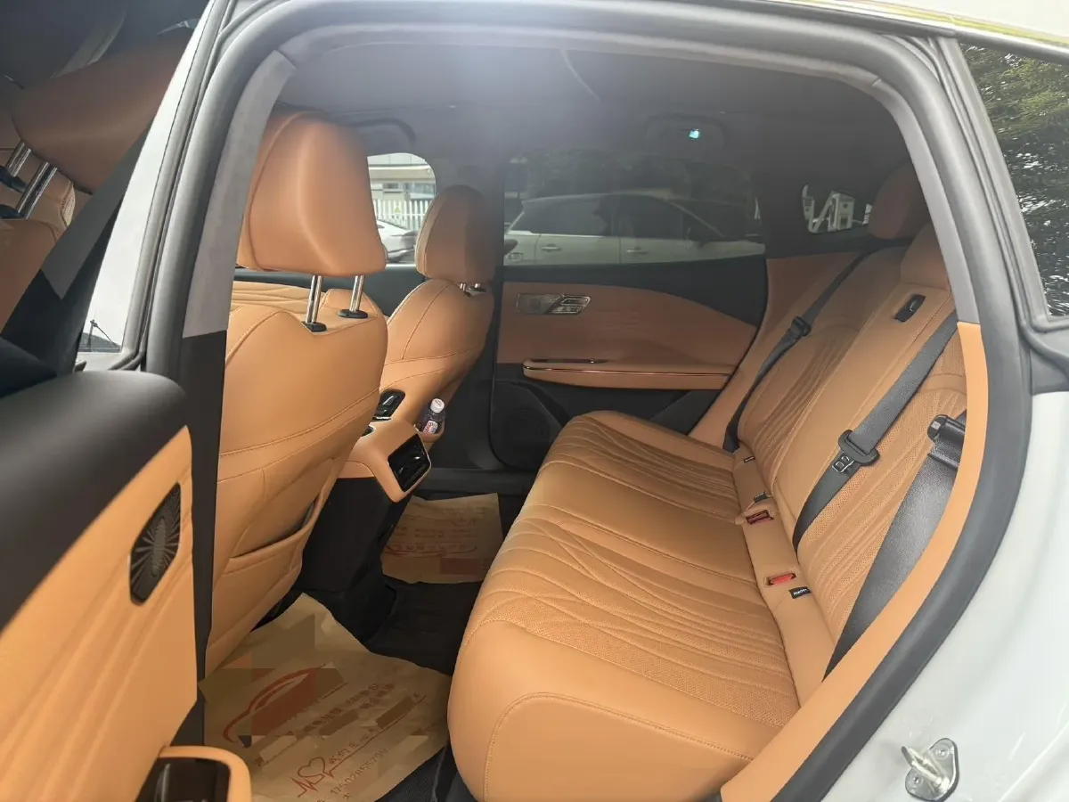 2025 Geely Galaxy Starshine 8 1.5L 112HP L4 1DHT PHEV,autocango,china used car exporter,china ev exporter,chinese used car exporter,chinese used ev exporter