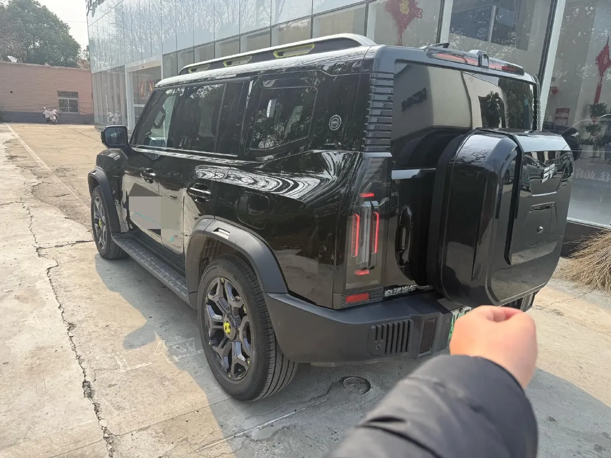 2024 Jetour ShanHai TravellerC-DM 1.5T 156HP L4 3DHT PHEV 43.24KWH,autocango,china used car exporter,china ev exporter,chinese used car exporter,chinese used ev exporter