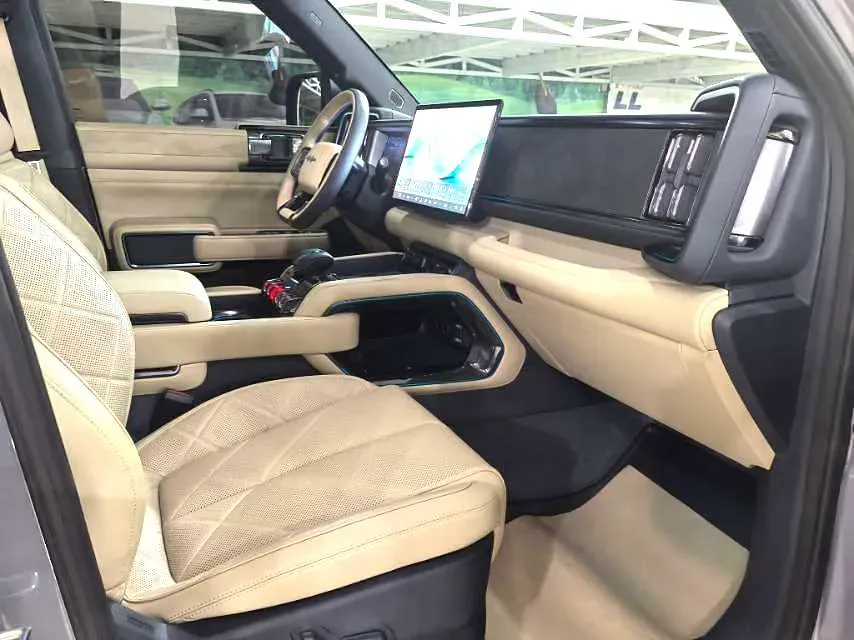 2023 FangChengBao Bao 5 1.5T 194HP L4 E-CVT PHEV 31.8KWH,autocango,china used car exporter,china ev exporter,chinese used car exporter,chinese used ev exporter