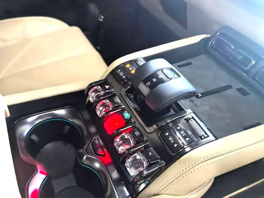 2023 FangChengBao Bao 5 1.5T 194HP L4 E-CVT PHEV 31.8KWH,autocango,china used car exporter,china ev exporter,chinese used car exporter,chinese used ev exporter