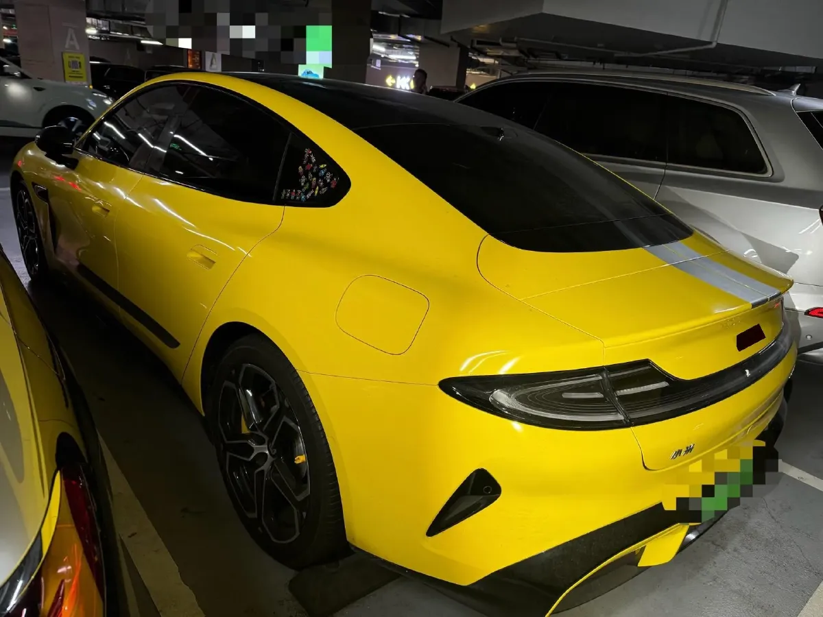 2024 MI SU7 BEV 101KWH,autocango,china used car exporter,china ev exporter,chinese used car exporter,chinese used ev exporter