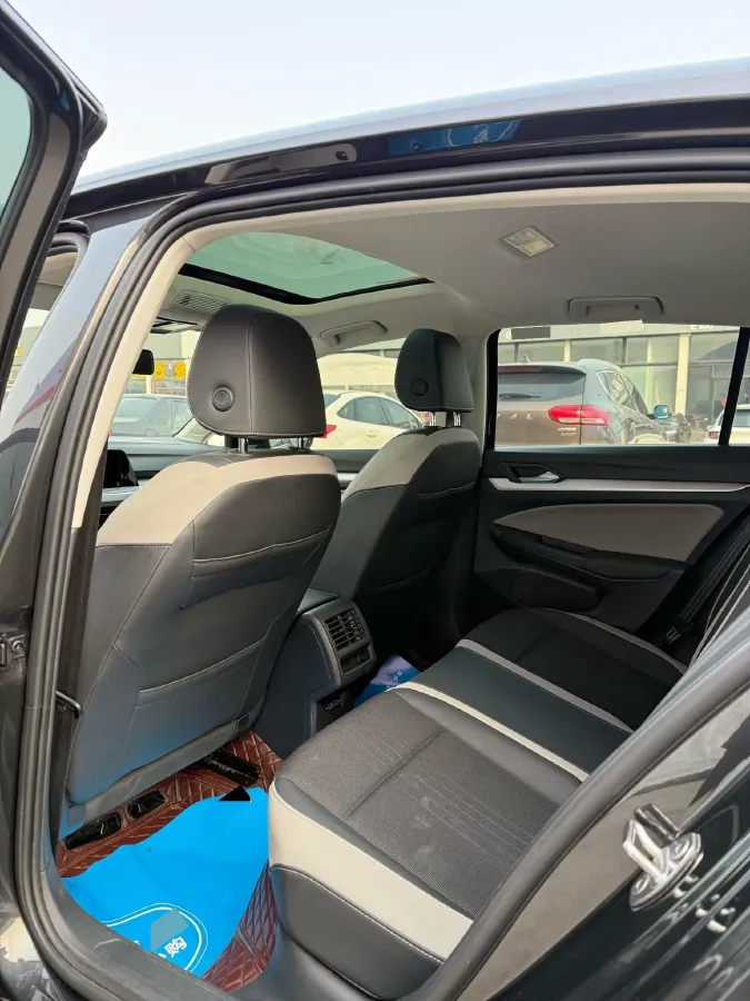 2021 Volkswagen Golf 1.4T 150HP L4 7DCT,autocango,china used car exporter,china ev exporter,chinese used car exporter,chinese used ev exporter