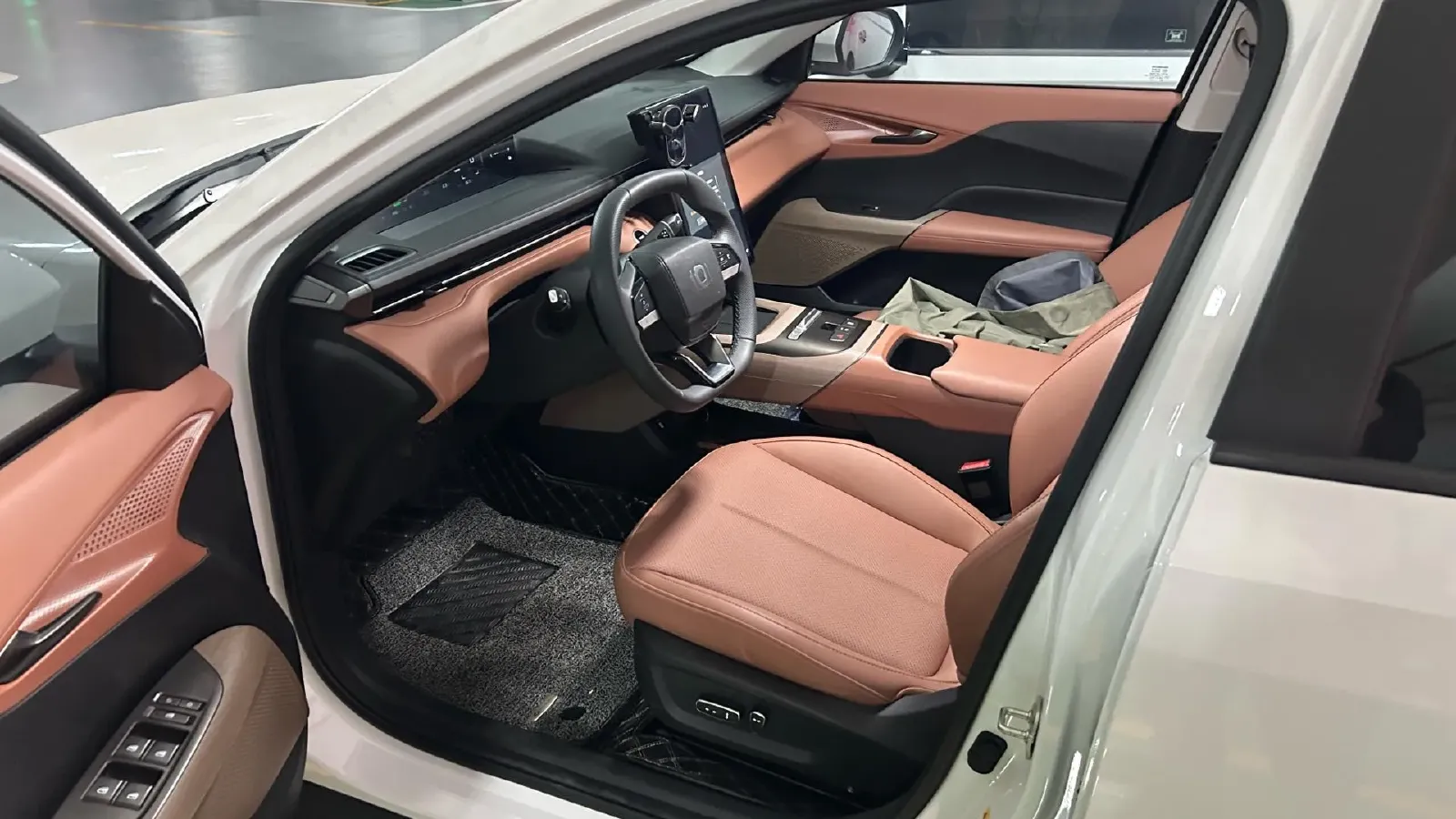 2025 ChangAn QiYuan A05 1.5L 98HP L4 E-CVT PHEV 9.07KWH,autocango,china used car exporter,china ev exporter,chinese used car exporter,chinese used ev exporter