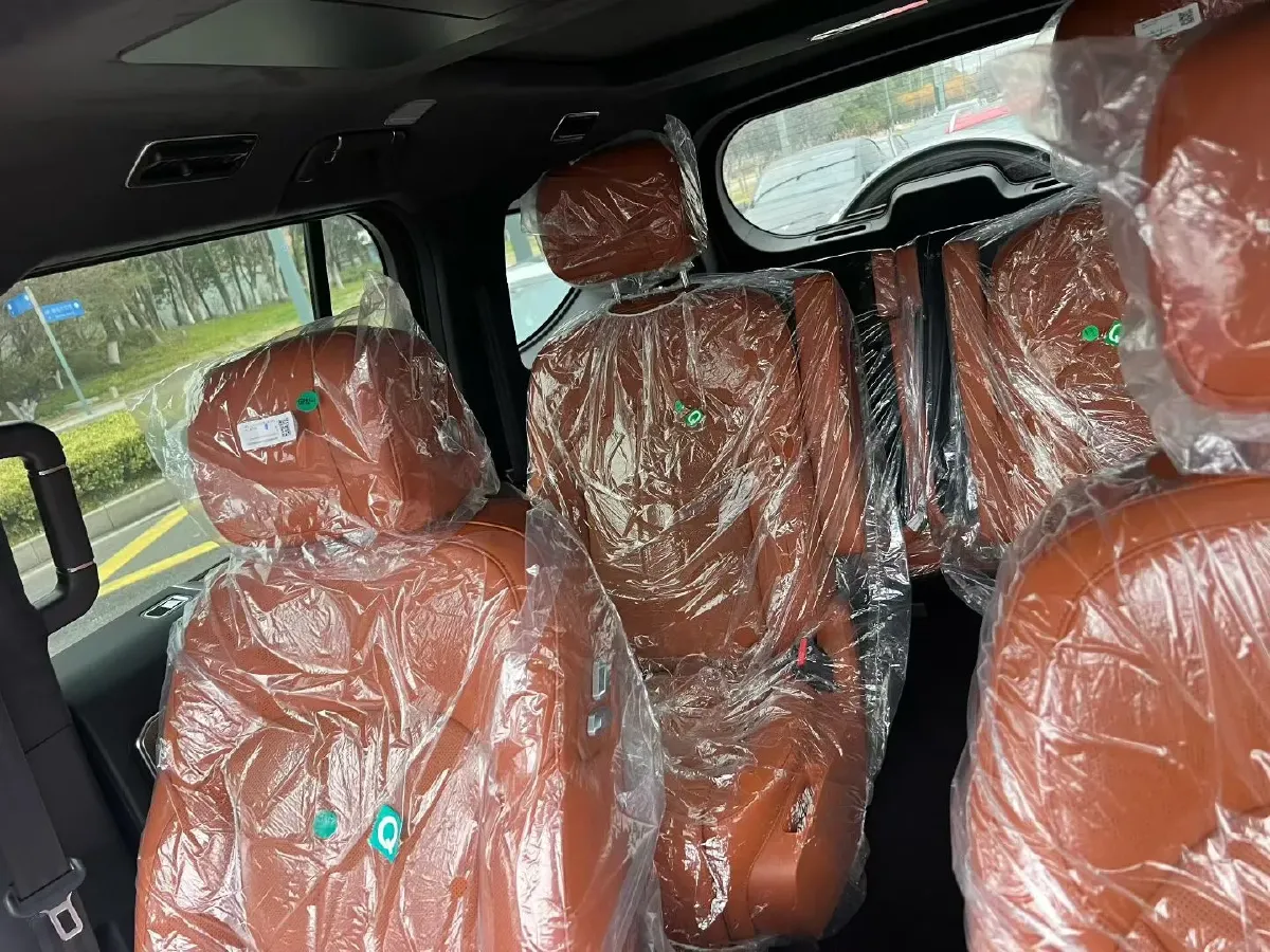 2025 Jetour Zongheng G700 2.0T 211HP L4 2DHT PHEV,autocango,china used car exporter,china ev exporter,chinese used car exporter,chinese used ev exporter