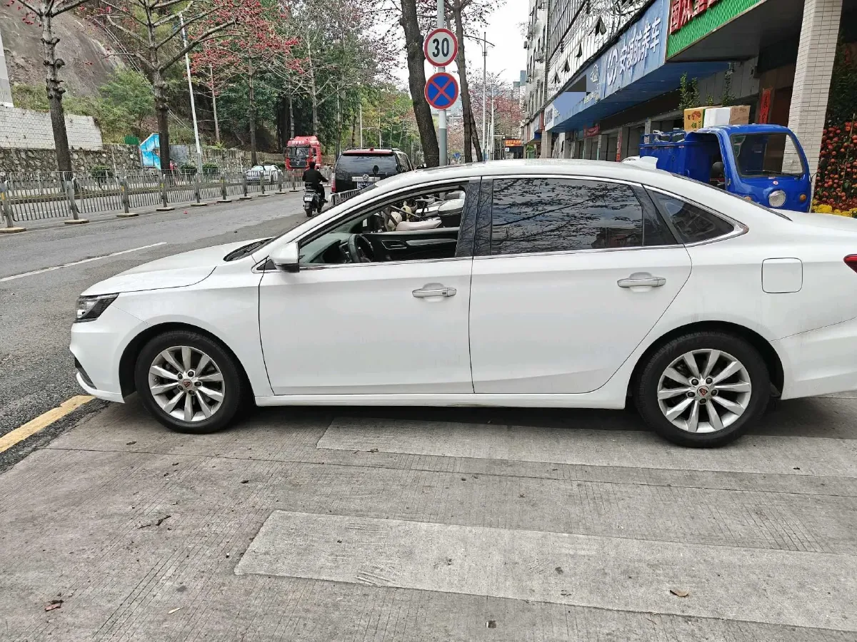 2017 Roewe i6 1.0T 125HP L3 2AT PHEV,autocango,china used car exporter,china ev exporter,chinese used car exporter,chinese used ev exporter