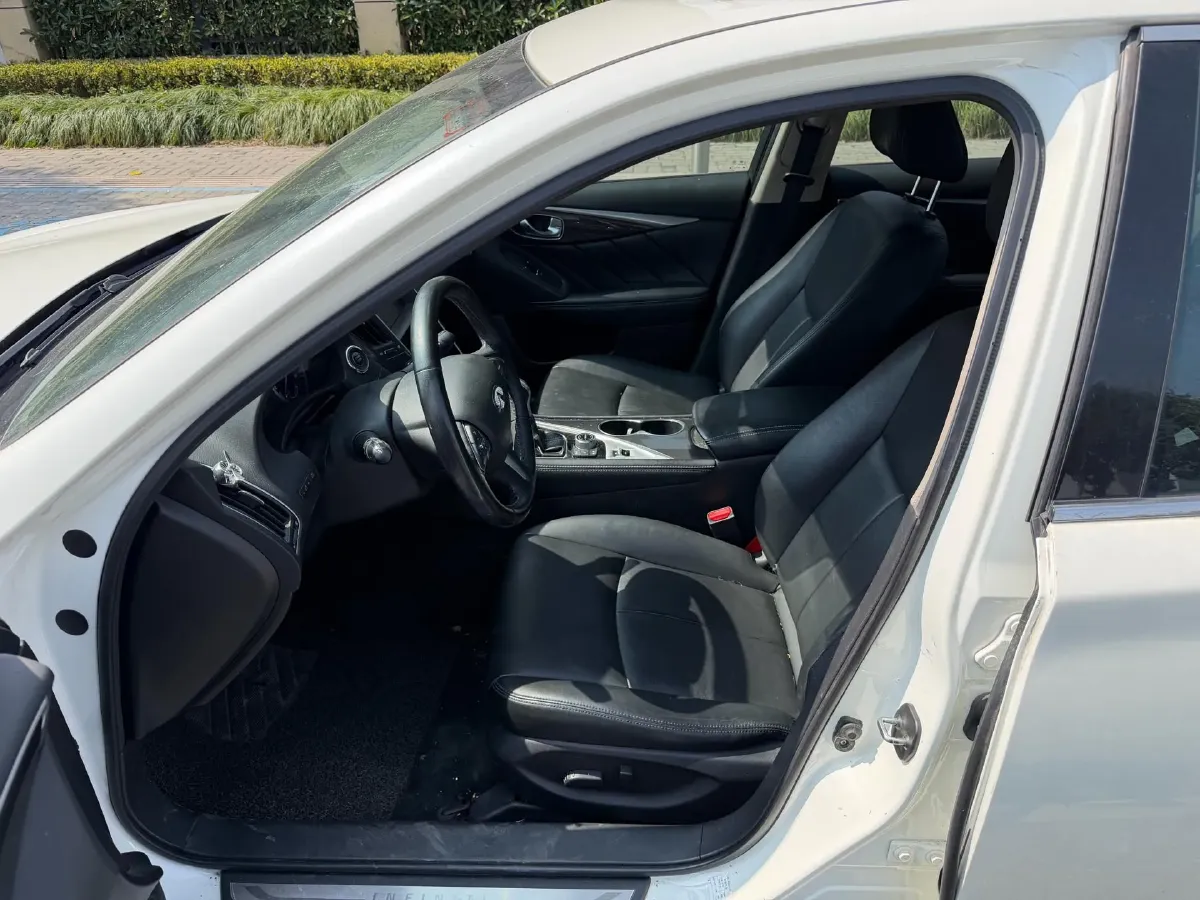 2016 Infiniti Q50L 2.0T 211HP L4 7AT,autocango,china used car exporter,china ev exporter,chinese used car exporter,chinese used ev exporter