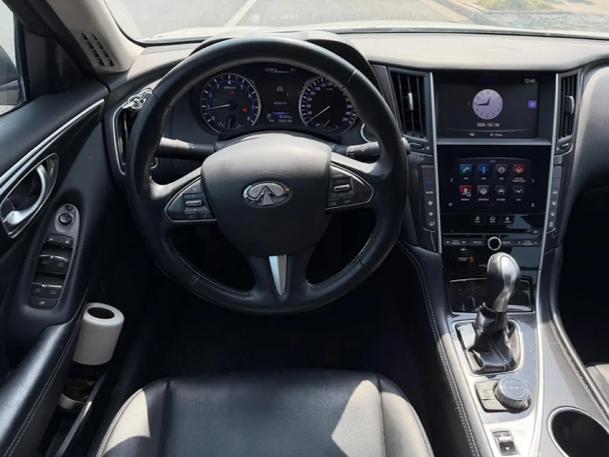 2016 Infiniti Q50L 2.0T 211HP L4 7AT,autocango,china used car exporter,china ev exporter,chinese used car exporter,chinese used ev exporter