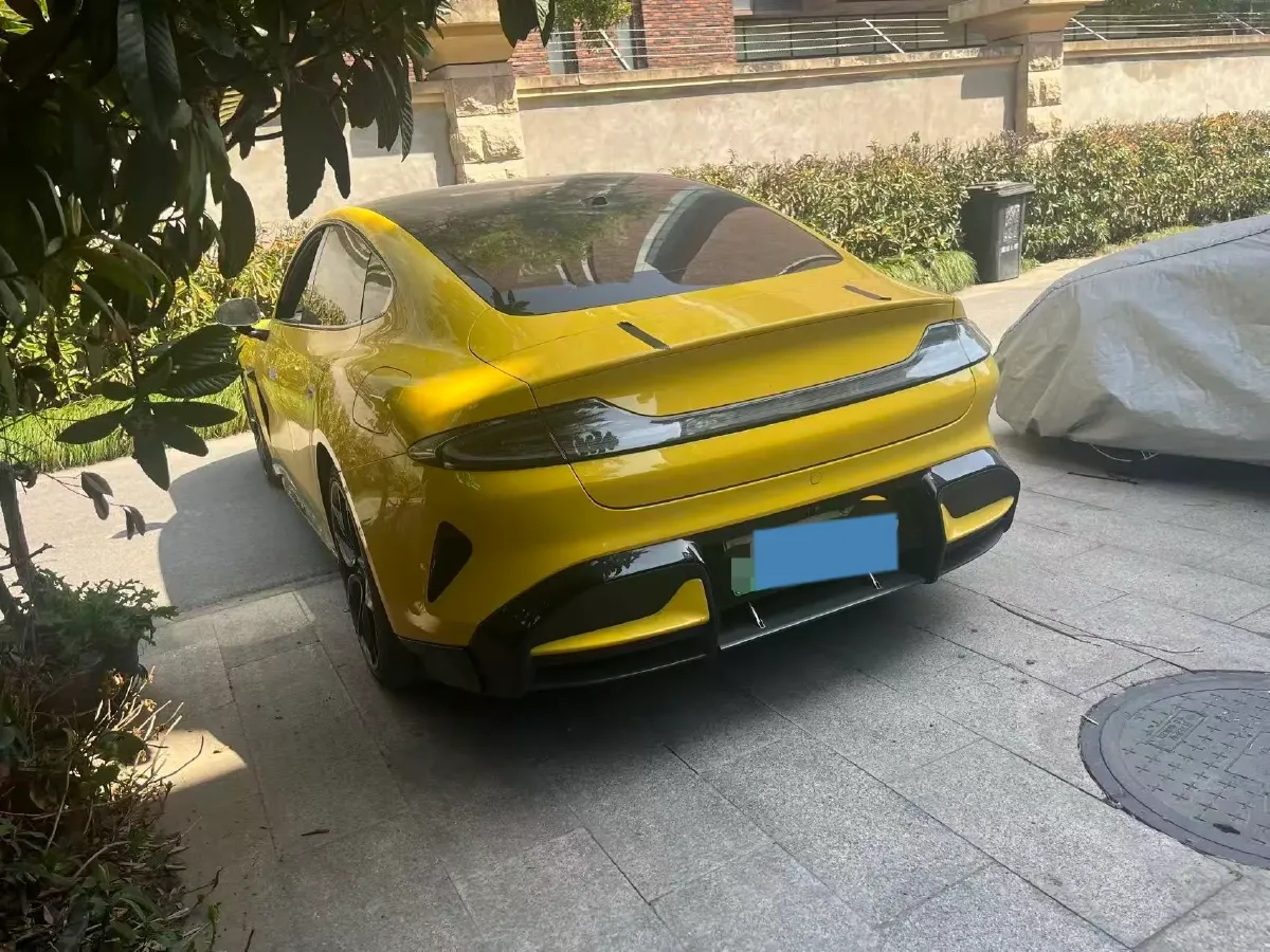 2025 MI SU7 Ultra BEV 93.7KWH,autocango,china used car exporter,china ev exporter,chinese used car exporter,chinese used ev exporter