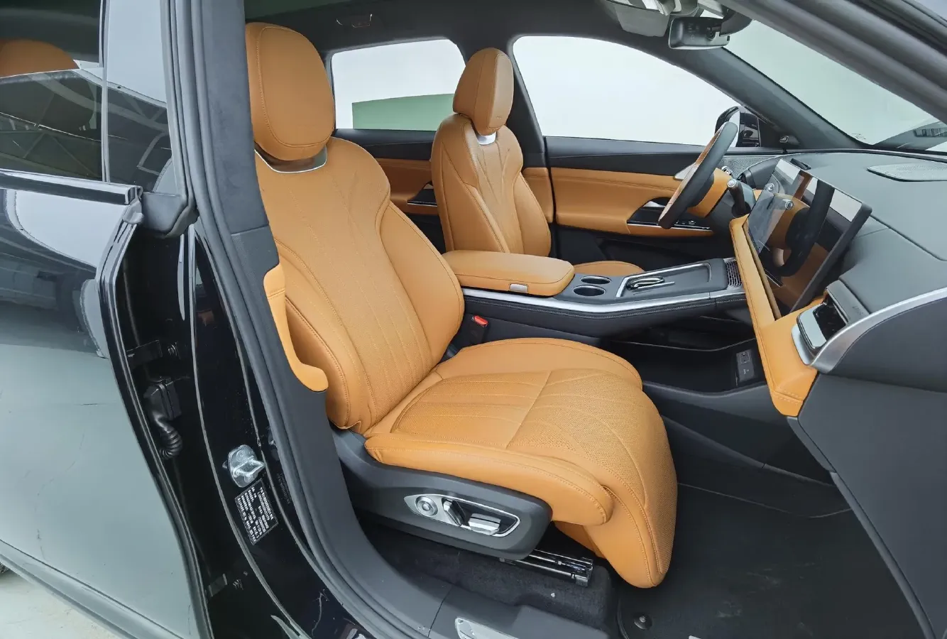 2025 Xpeng G9 BEV 79KWH,autocango,china used car exporter,china ev exporter,chinese used car exporter,chinese used ev exporter