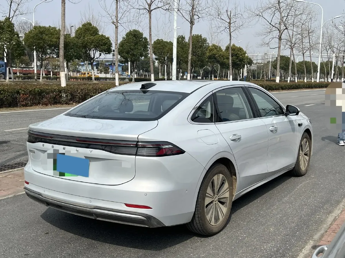 2025 Geely Galaxy A7 1.5L 112HP L4 1DHT PHEV,autocango,china used car exporter,china ev exporter,chinese used car exporter,chinese used ev exporter