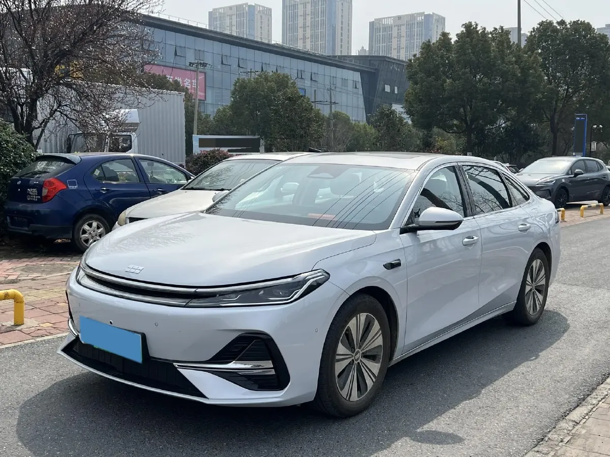 2025 Geely Galaxy A7 1.5L 112HP L4 1DHT PHEV,autocango,china used car exporter,china ev exporter,chinese used car exporter,chinese used ev exporter