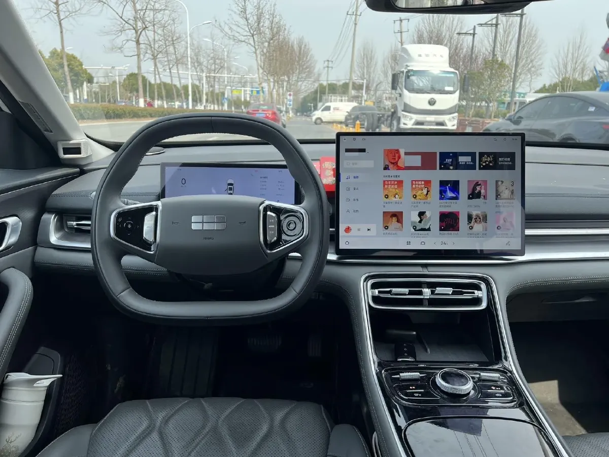 2025 Geely Galaxy A7 1.5L 112HP L4 1DHT PHEV,autocango,china used car exporter,china ev exporter,chinese used car exporter,chinese used ev exporter