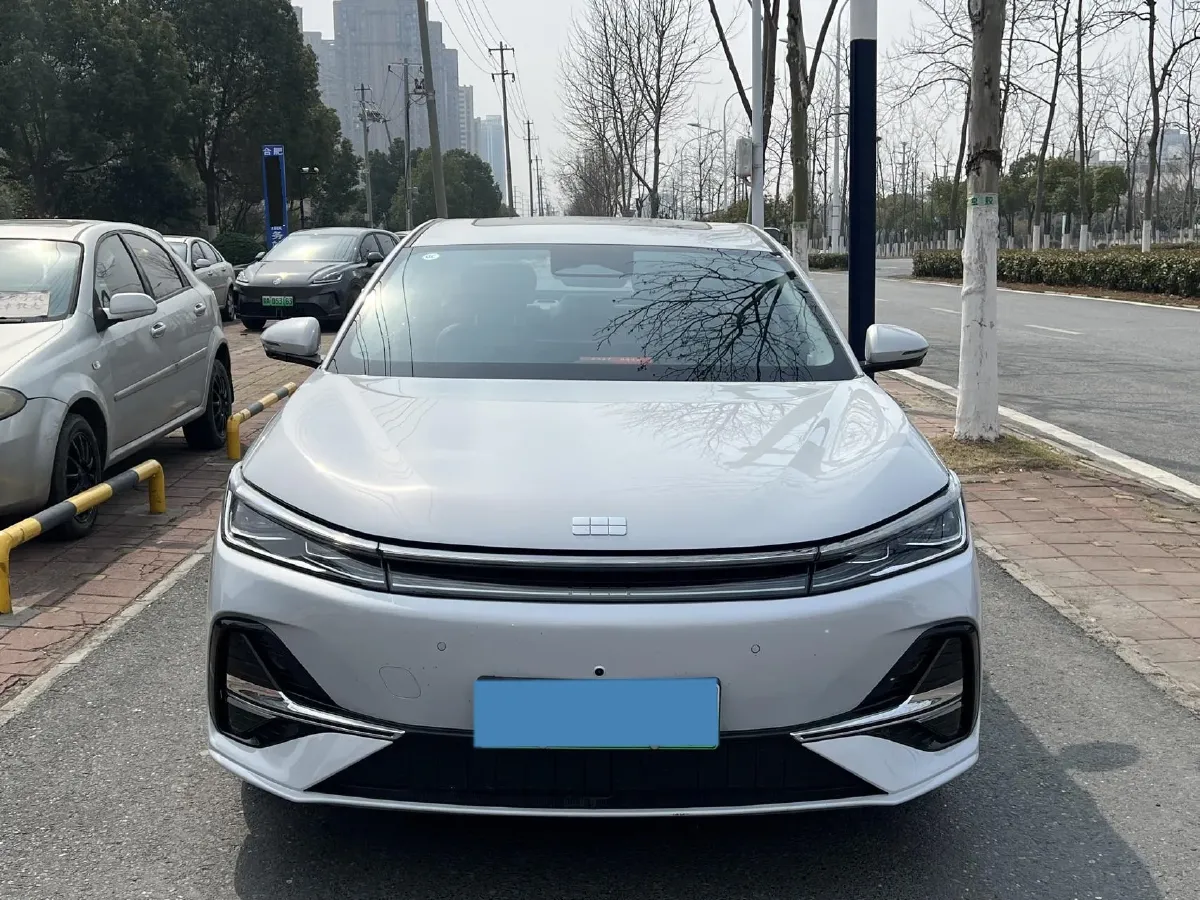 2025 Geely Galaxy A7 1.5L 112HP L4 1DHT PHEV,autocango,china used car exporter,china ev exporter,chinese used car exporter,chinese used ev exporter