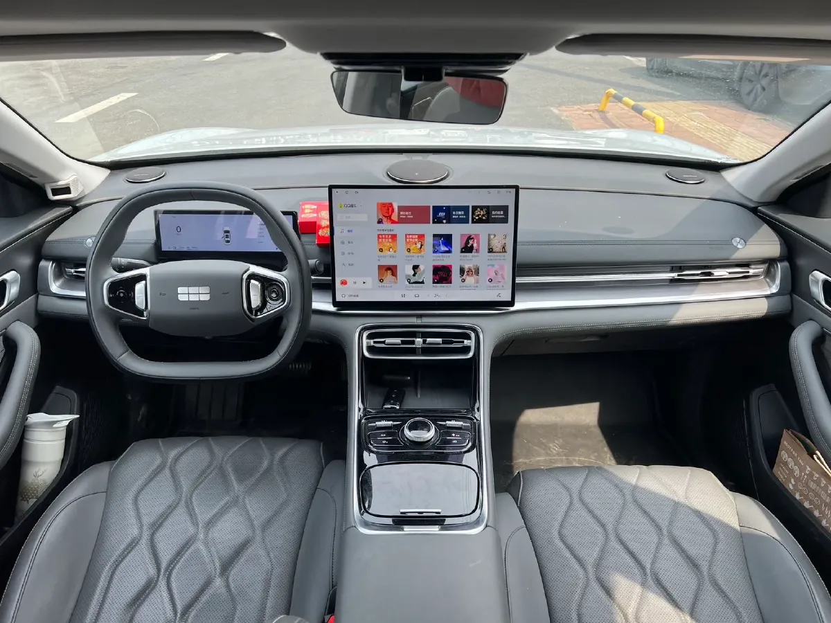 2025 Geely Galaxy A7 1.5L 112HP L4 1DHT PHEV,autocango,china used car exporter,china ev exporter,chinese used car exporter,chinese used ev exporter