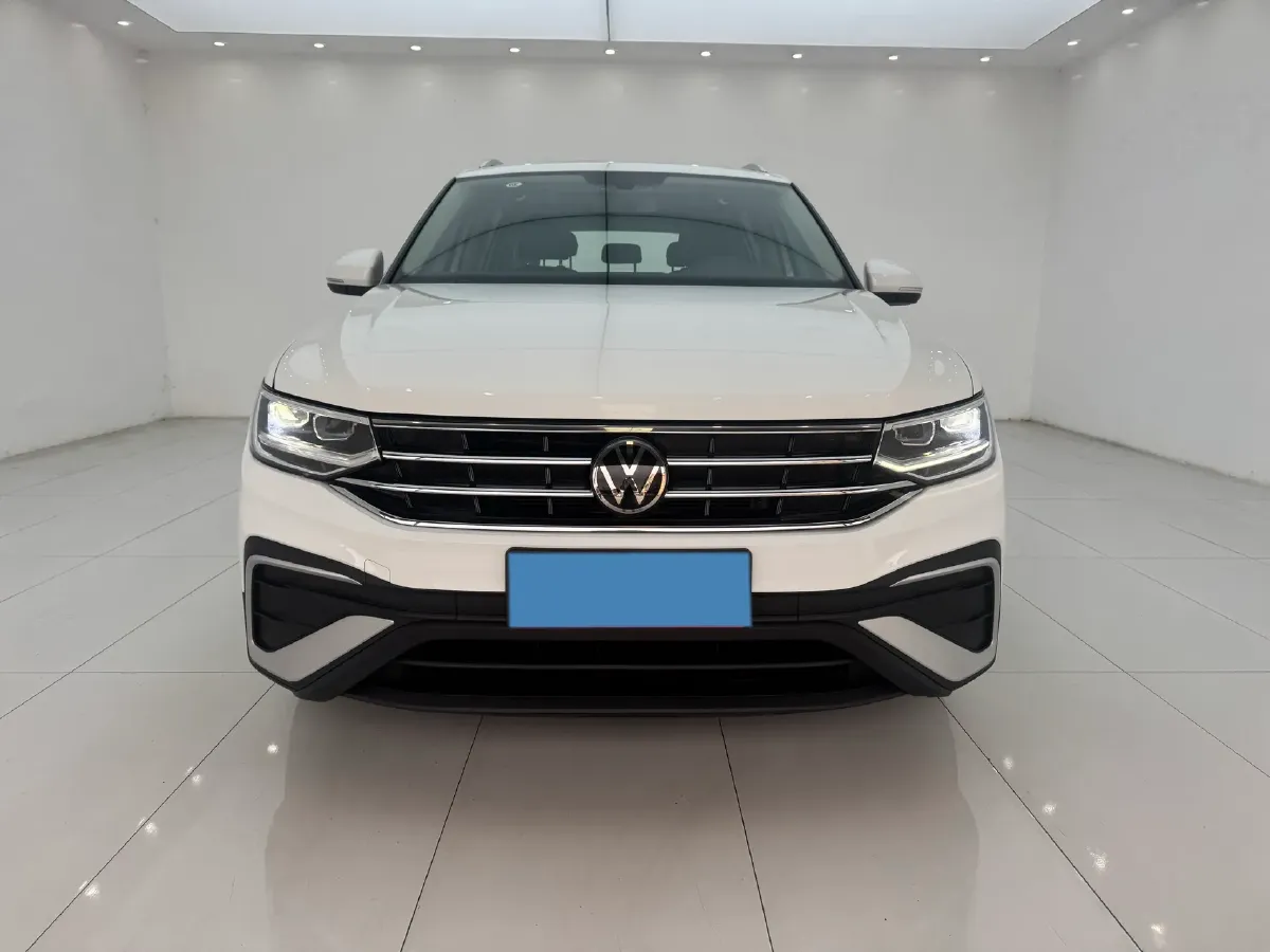 2023 Volkswagen Tiguan L 1.5T 160HP L4 7DCT,autocango,china used car exporter,china ev exporter,chinese used car exporter,chinese used ev exporter
