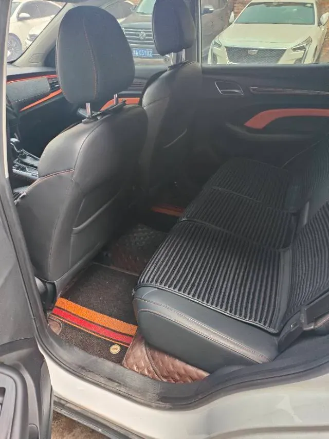 2021 Roewe RX3 1.6L 125HP L4 CVT,autocango,china used car exporter,china ev exporter,chinese used car exporter,chinese used ev exporter