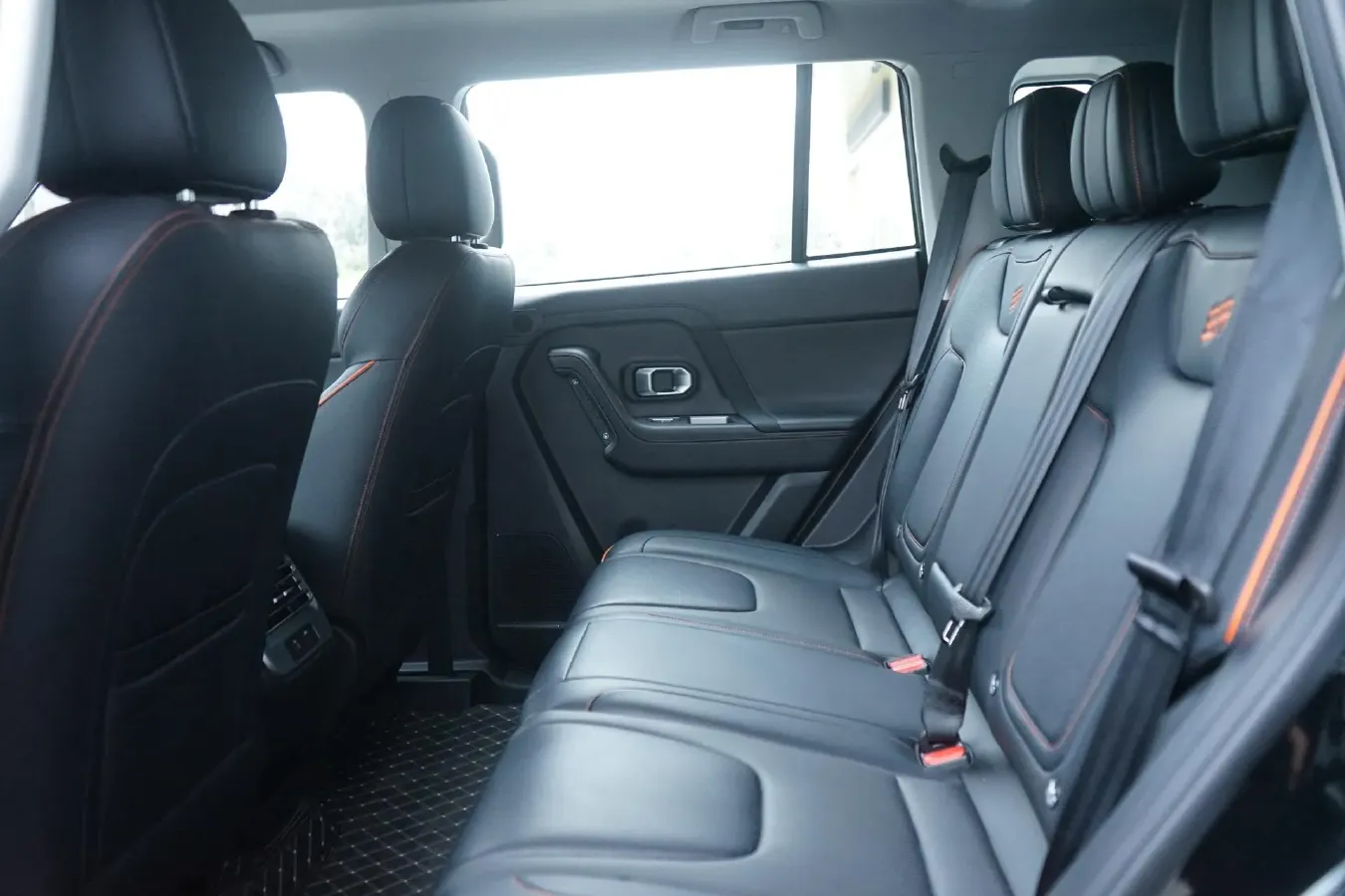 2025 Jetour DASHING 1.5T 184HP L4 7DCT,autocango,china used car exporter,china ev exporter,chinese used car exporter,chinese used ev exporter