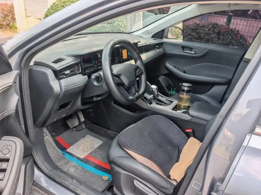 2023 Roewe i5 1.5L 129HP L4 CVT,autocango,china used car exporter,china ev exporter,chinese used car exporter,chinese used ev exporter