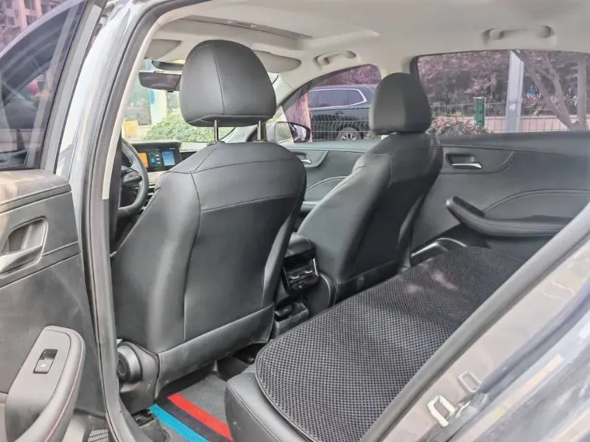 2023 Roewe i5 1.5L 129HP L4 CVT,autocango,china used car exporter,china ev exporter,chinese used car exporter,chinese used ev exporter