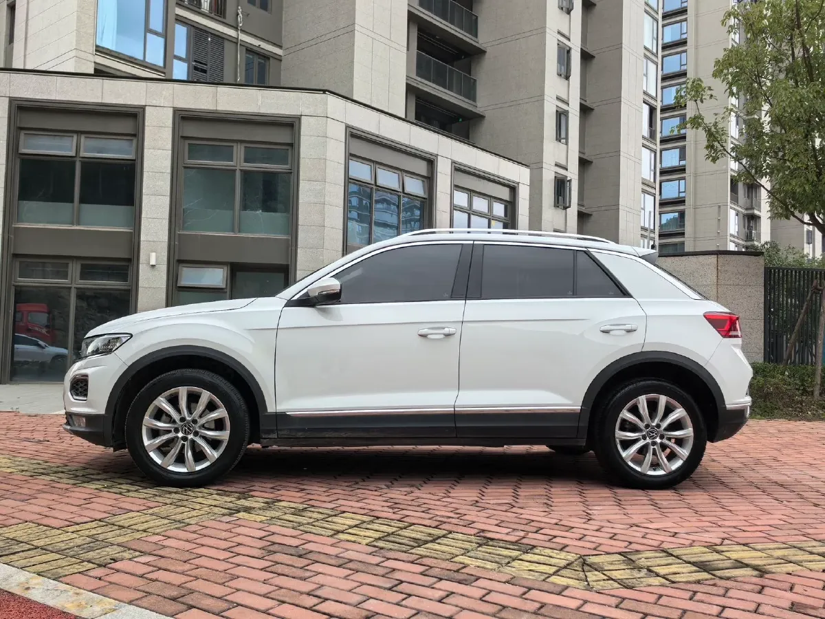 2022 Volkswagen T-Roc 1.4T 150HP L4 7DCT,autocango,china used car exporter,china ev exporter,chinese used car exporter,chinese used ev exporter