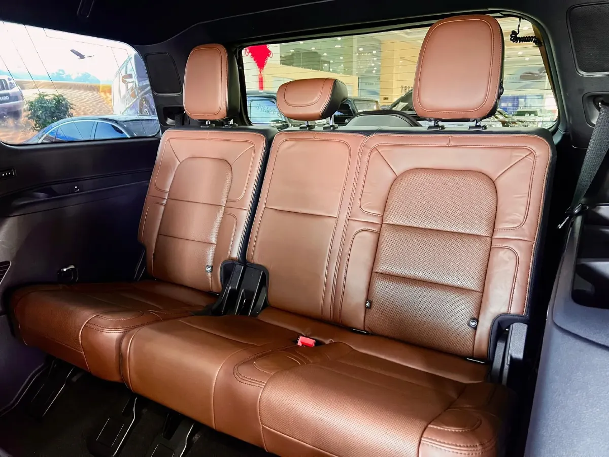 2022 BMW X7 3.0T 340HP L6 8AT,autocango,china used car exporter,china ev exporter,chinese used car exporter,chinese used ev exporter