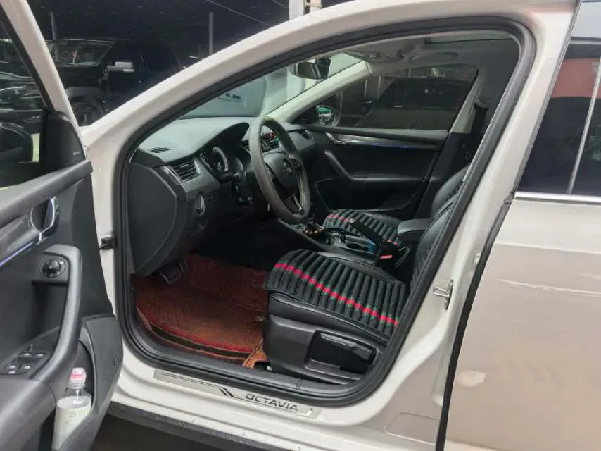 2018 Skoda Octavia 1.2T 116HP L4 7DCT,autocango,china used car exporter,china ev exporter,chinese used car exporter,chinese used ev exporter