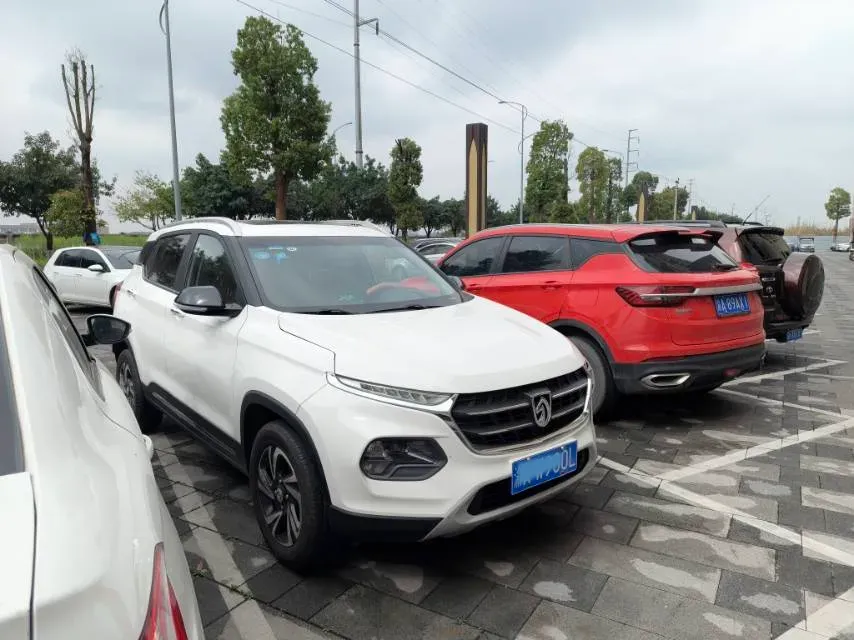 2017 HaiMa S5 Young Edition 1.6L 122HP L4 5MT,autocango,china used car exporter,china ev exporter,chinese used car exporter,chinese used ev exporter