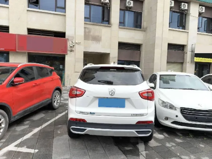 2017 HaiMa S5 Young Edition 1.6L 122HP L4 5MT,autocango,china used car exporter,china ev exporter,chinese used car exporter,chinese used ev exporter