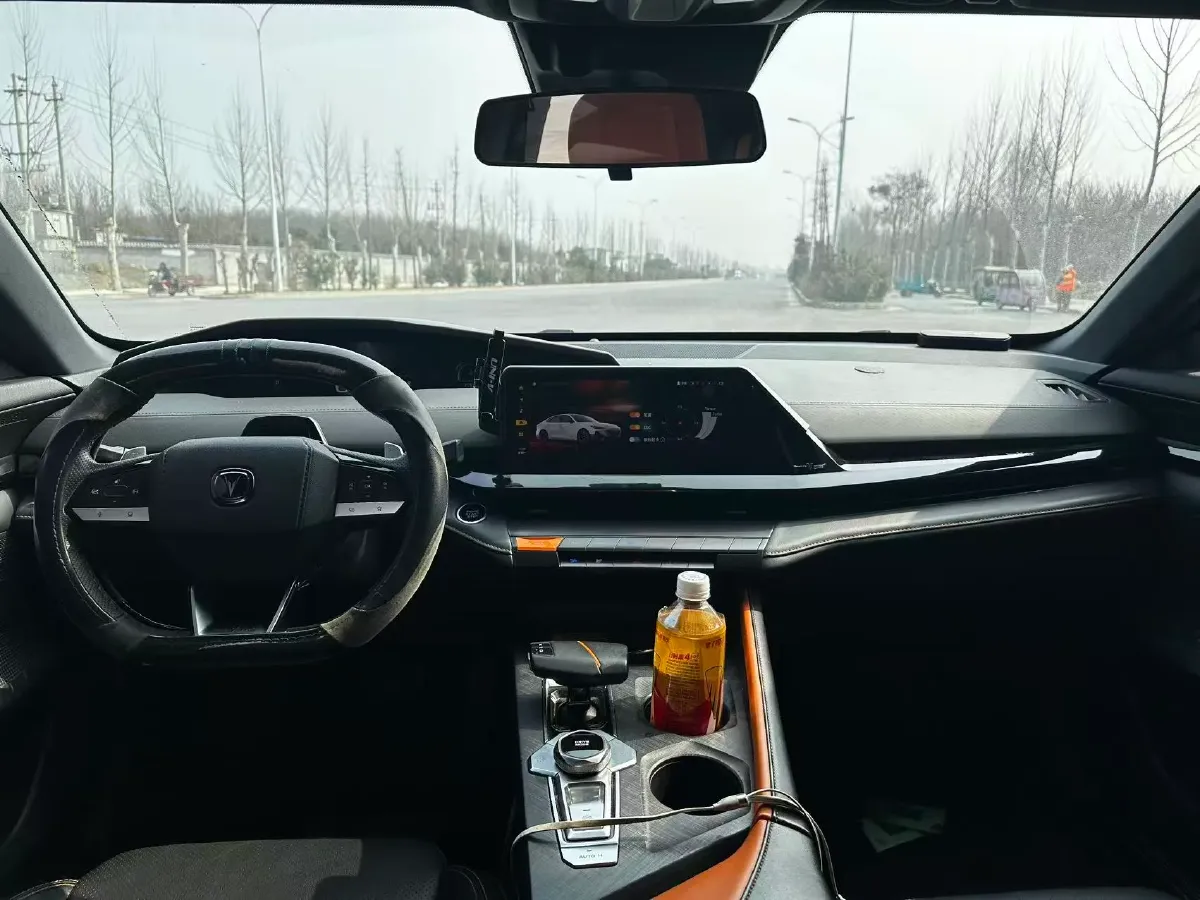 2022 ChangAn UNI-V 1.5T 188HP L4 7DCT,autocango,china used car exporter,china ev exporter,chinese used car exporter,chinese used ev exporter