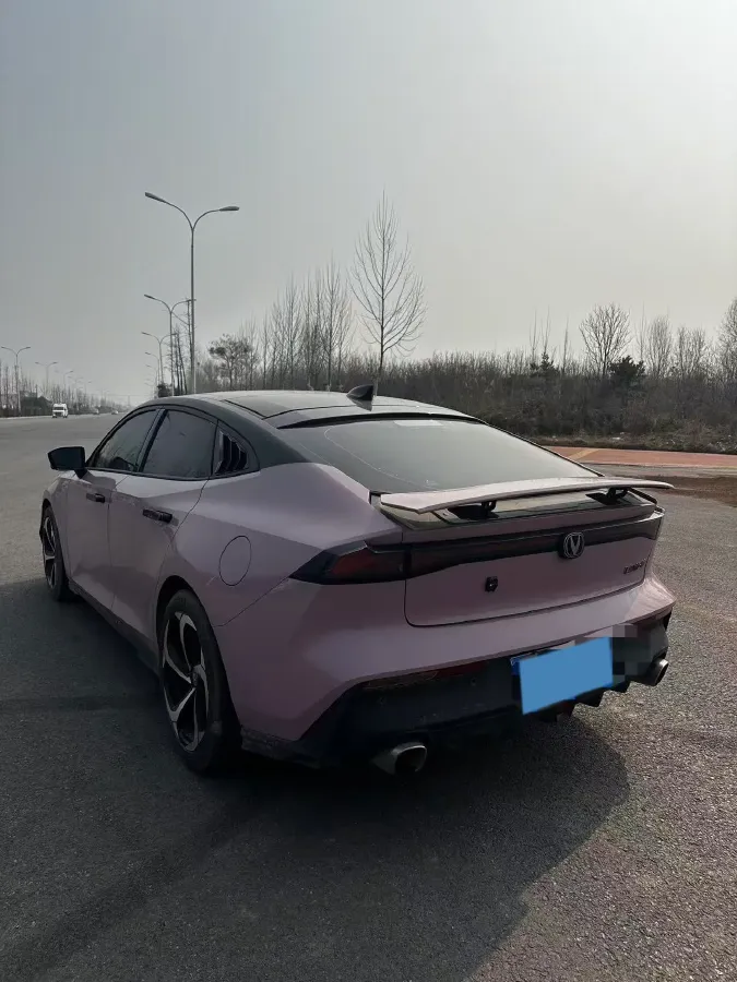 2022 ChangAn UNI-V 1.5T 188HP L4 7DCT,autocango,china used car exporter,china ev exporter,chinese used car exporter,chinese used ev exporter