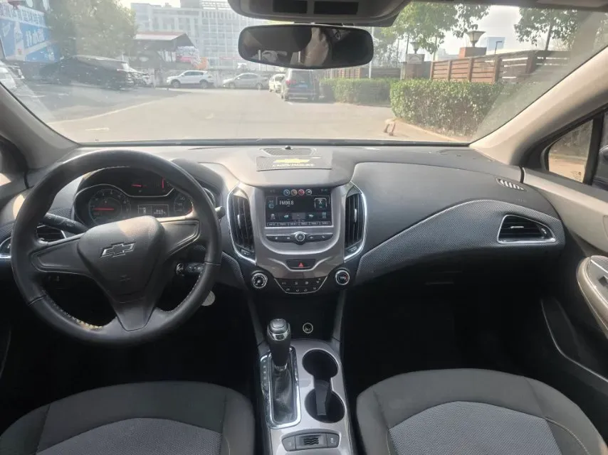 2018 Chevrolet Cruze 1.5L 114HP L4 6AT,autocango,china used car exporter,china ev exporter,chinese used car exporter,chinese used ev exporter
