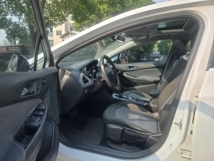 2018 Chevrolet Cruze 1.5L 114HP L4 6AT,autocango,china used car exporter,china ev exporter,chinese used car exporter,chinese used ev exporter