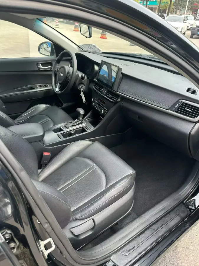 2016 Kia K5 2.0L 161HP L4 6AT,autocango,china used car exporter,china ev exporter,chinese used car exporter,chinese used ev exporter