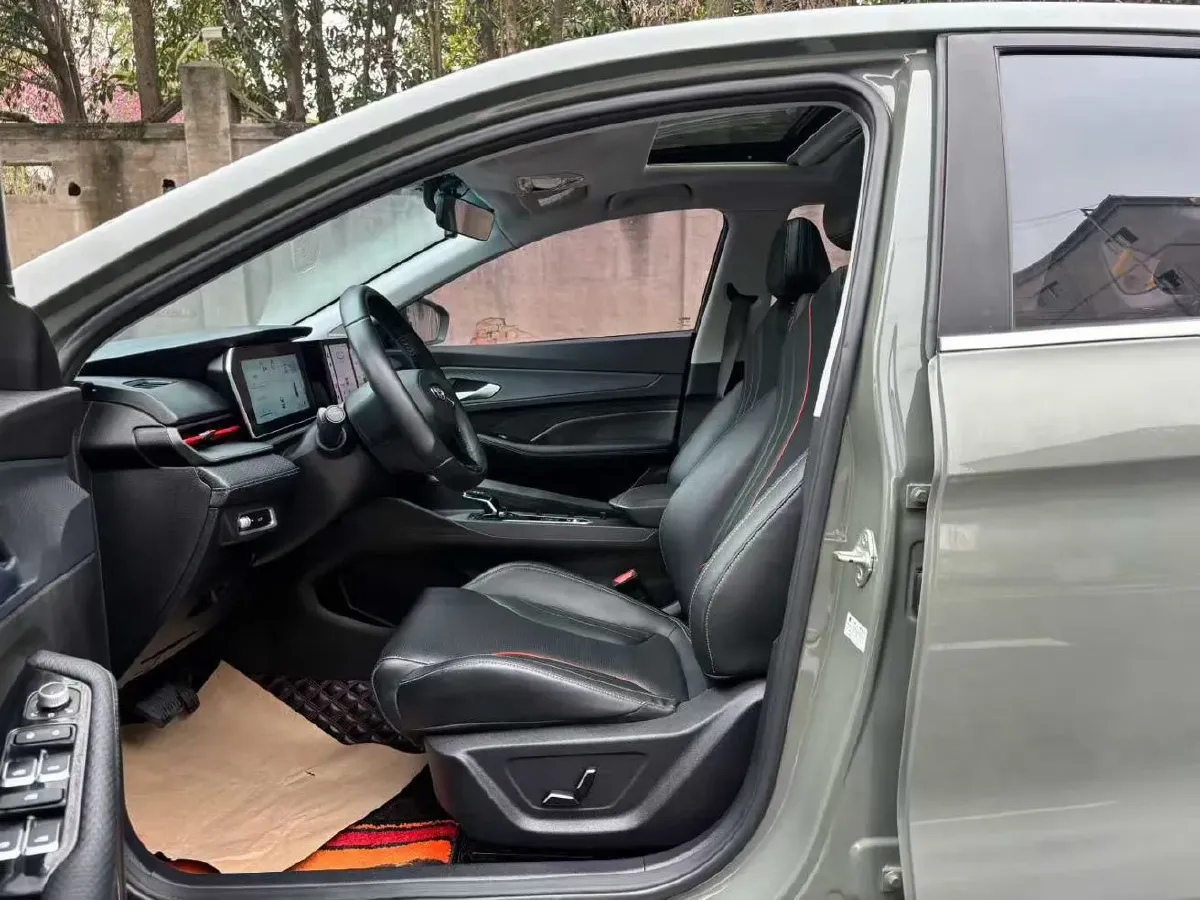 2022 Geely Binray 1.5T 181HP L4 7DCT,autocango,china used car exporter,china ev exporter,chinese used car exporter,chinese used ev exporter