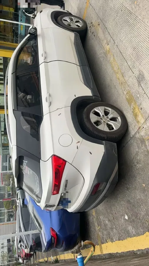 2020 BaoJun 530 1.5T 147HP L4 6MT,autocango,china used car exporter,china ev exporter,chinese used car exporter,chinese used ev exporter