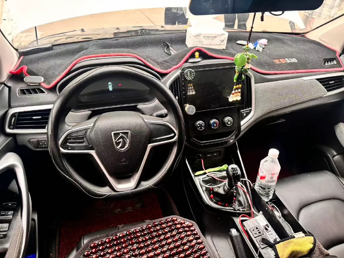 2020 BaoJun 530 1.5T 147HP L4 6MT,autocango,china used car exporter,china ev exporter,chinese used car exporter,chinese used ev exporter