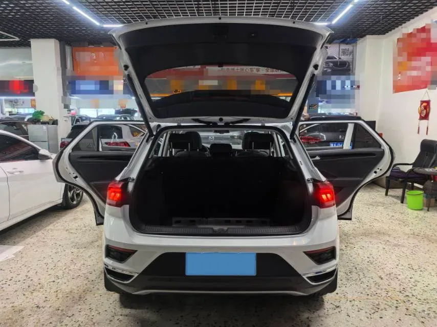 2022 Volkswagen T-Roc 1.4T 150HP L4 7DCT,autocango,china used car exporter,china ev exporter,chinese used car exporter,chinese used ev exporter