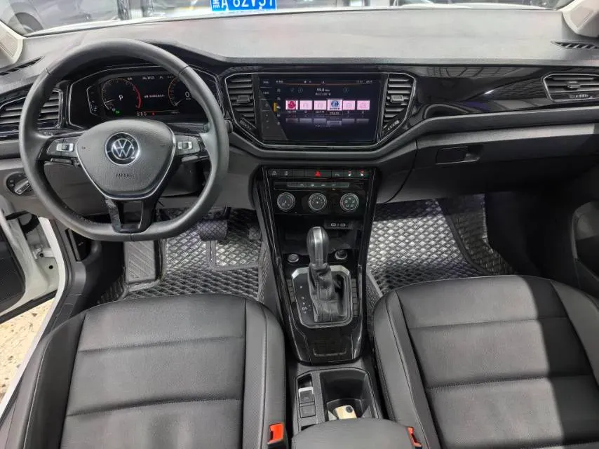 2022 Volkswagen T-Roc 1.4T 150HP L4 7DCT,autocango,china used car exporter,china ev exporter,chinese used car exporter,chinese used ev exporter