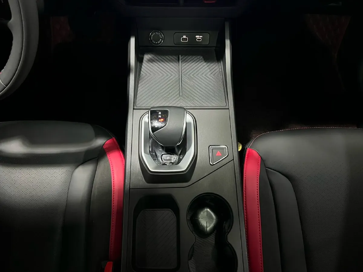 2023 Jetour DASHING 1.5T 156HP L4 6DCT,autocango,china used car exporter,china ev exporter,chinese used car exporter,chinese used ev exporter