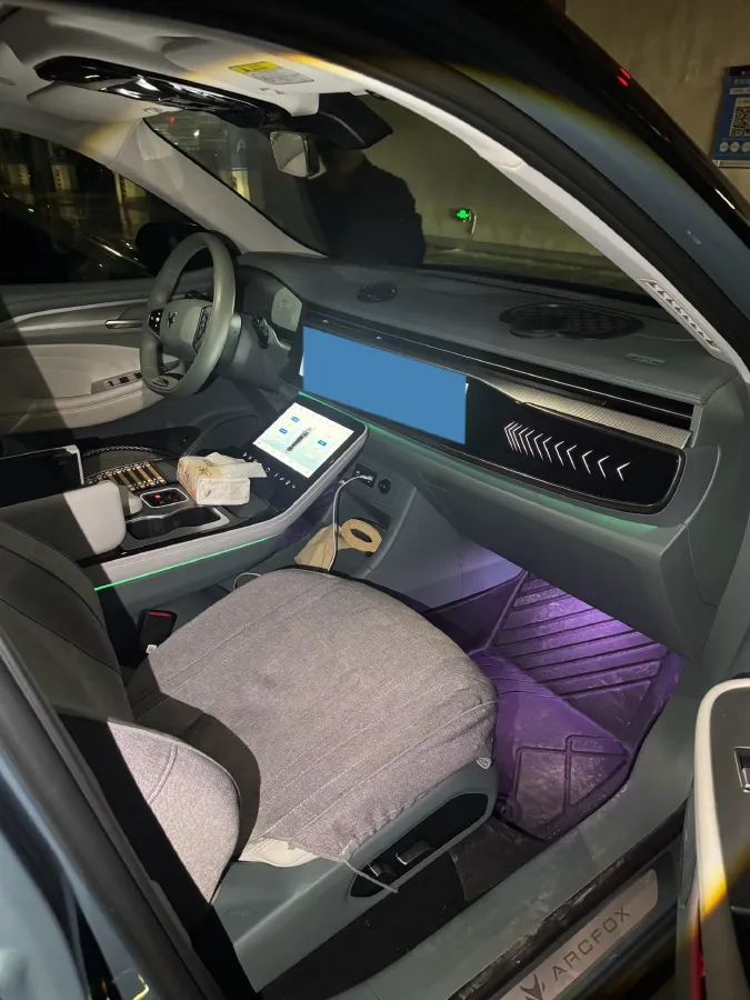 2024 ARCFOX αT BEV 81KWH,autocango,china used car exporter,china ev exporter,chinese used car exporter,chinese used ev exporter