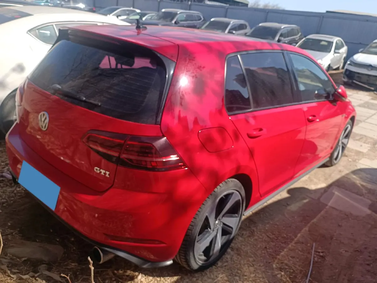 2018 Volkswagen GolfGTI 2.0T 220HP L4 7DCT,autocango,china used car exporter,china ev exporter,chinese used car exporter,chinese used ev exporter