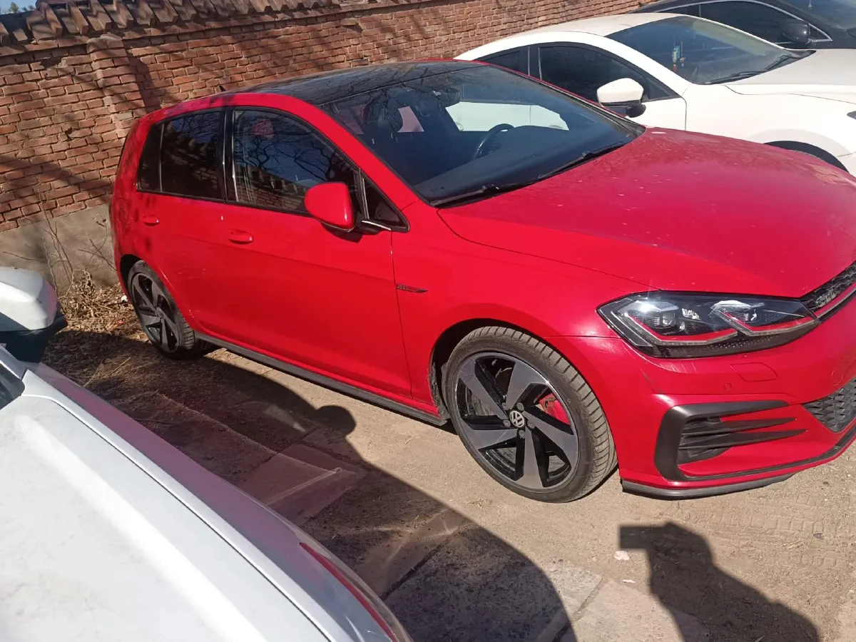 2018 Volkswagen GolfGTI 2.0T 220HP L4 7DCT,autocango,china used car exporter,china ev exporter,chinese used car exporter,chinese used ev exporter