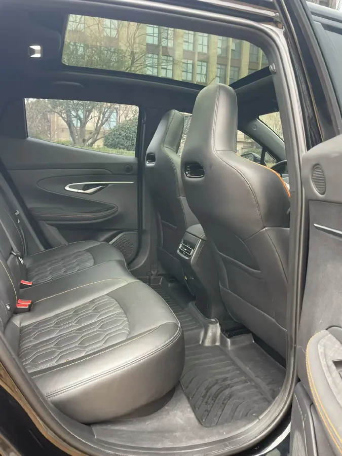 2022 ChangAn UNI-T 1.5T 188HP L4 7DCT,autocango,china used car exporter,china ev exporter,chinese used car exporter,chinese used ev exporter