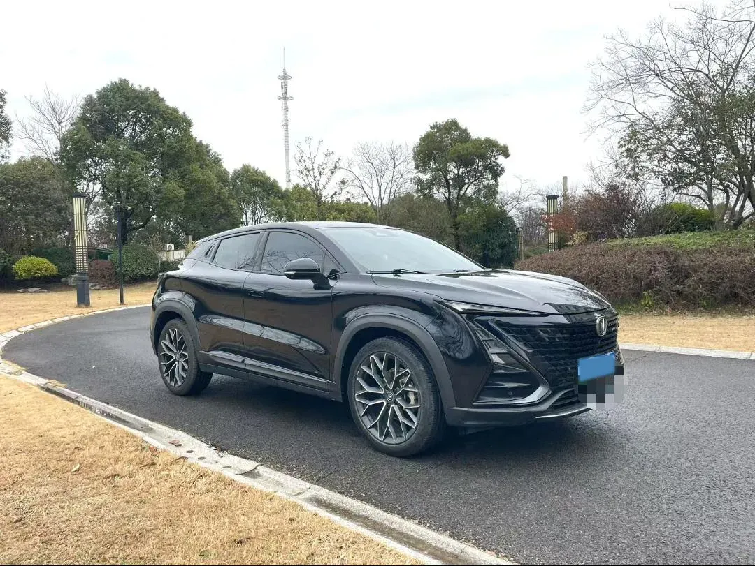 2022 ChangAn UNI-T 1.5T 188HP L4 7DCT,autocango,china used car exporter,china ev exporter,chinese used car exporter,chinese used ev exporter