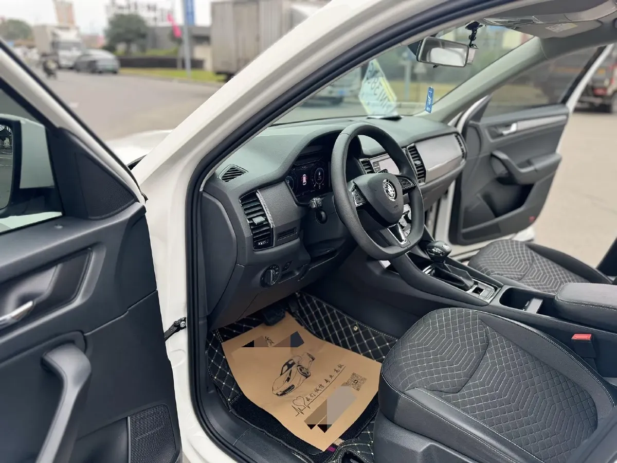 2020 Skoda Kodiak 2.0T 186HP L4 7DCT,autocango,china used car exporter,china ev exporter,chinese used car exporter,chinese used ev exporter