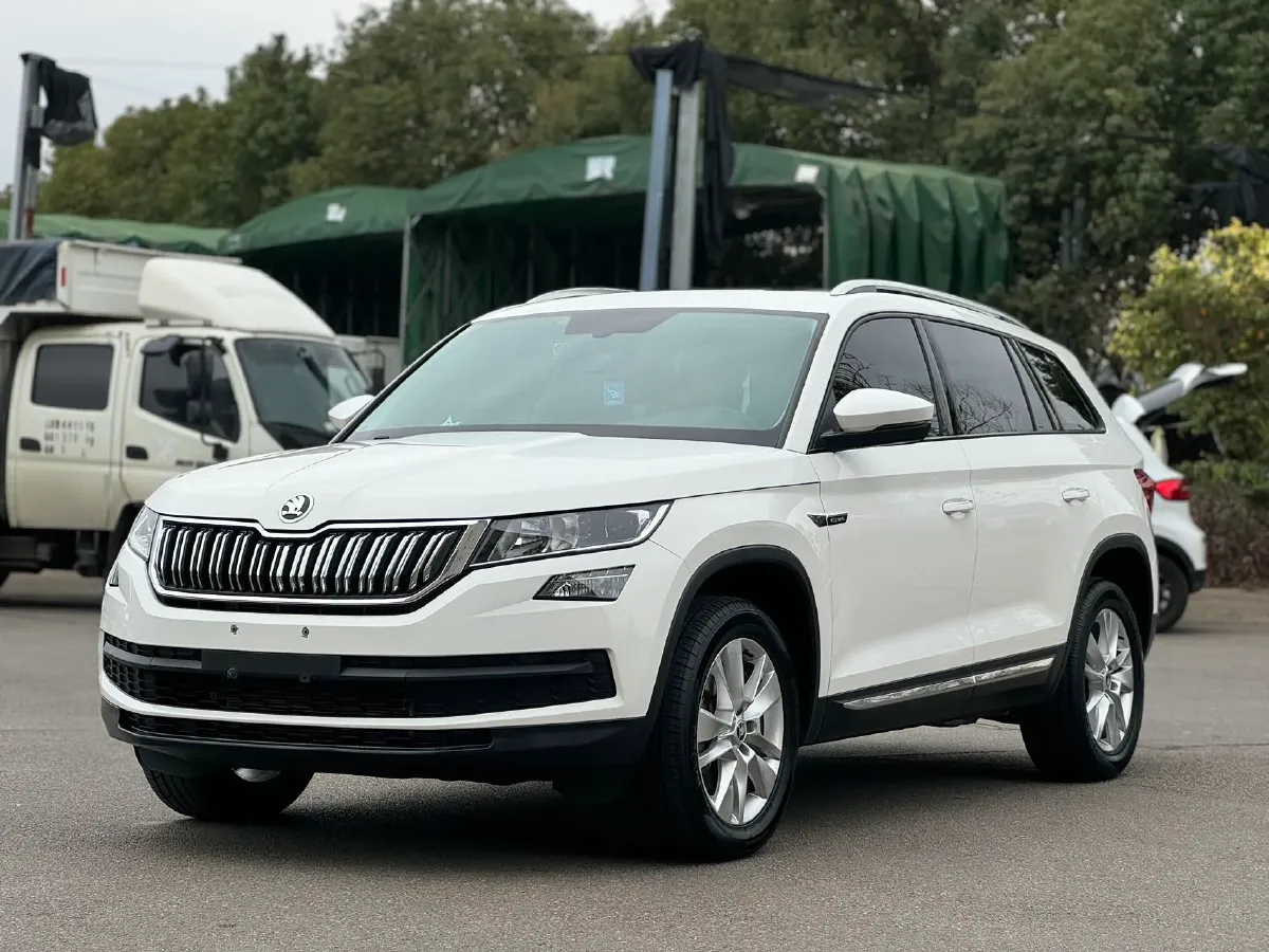 2020 Skoda Kodiak 2.0T 186HP L4 7DCT,autocango,china used car exporter,china ev exporter,chinese used car exporter,chinese used ev exporter