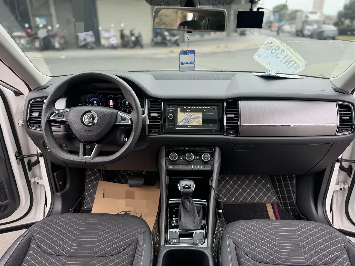 2020 Skoda Kodiak 2.0T 186HP L4 7DCT,autocango,china used car exporter,china ev exporter,chinese used car exporter,chinese used ev exporter